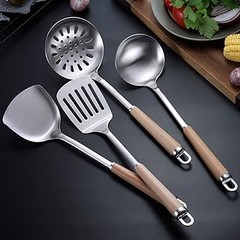 Descubre los diferentes tipos de cucharones y cucharas hondas para wok